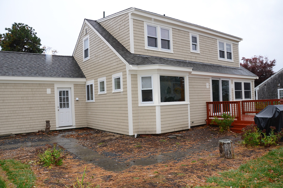 Eastern White Cedar Siding Shingles