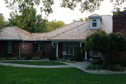 Western Red Cedar 24" x 1/2" Handsplit & Resawn Shake