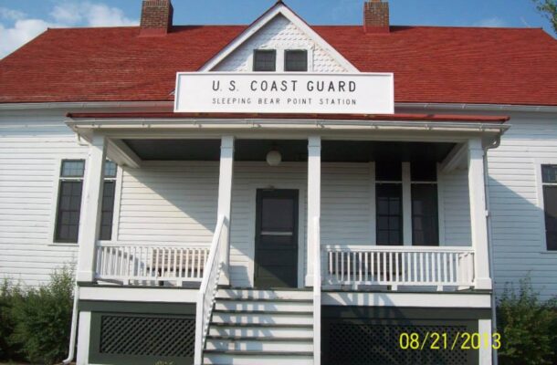 18" #1 Perfection Shingles Natural - US Coast Guard Buildings